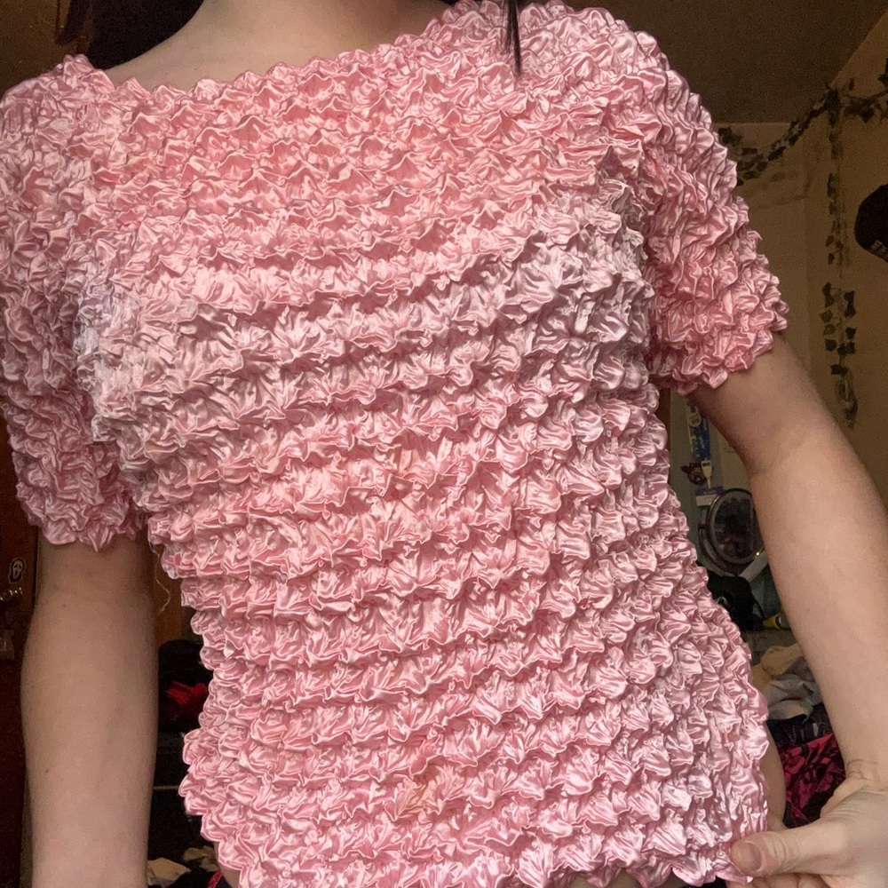 pink top